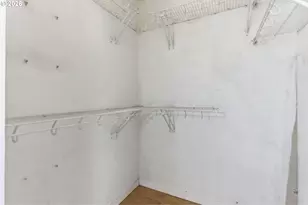 325 NW Uptown Terrace, Portland, OR 97210 - Photo 33