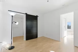 325 NW Uptown Terrace, Portland, OR 97210 - Photo 33