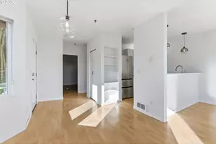 325 NW Uptown Terrace, Portland, OR 97210 - Photo 15