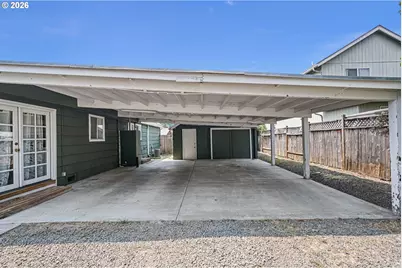 335 Kourt Dr, Eugene, OR 97404 - Photo 25