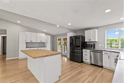 10220 NW 24th Ave, Vancouver, WA 98685 - Photo 17