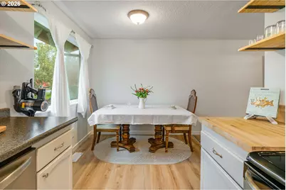 1318 SE Beaver Creek Ln, Troutdale, OR 97060 - Photo 9