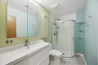 7545 N Edgewater Ave, Portland, OR 97203 - Photo 23