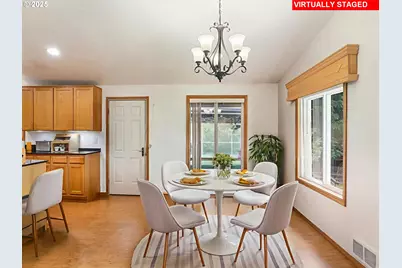 19791 NE Sunnycrest Rd, Newberg, OR 97132 - Photo 7