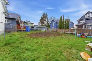 215 NE Going St, Portland, OR 97211 - Photo 33