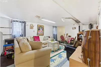 215 NE Going St, Portland, OR 97211 - Photo 29