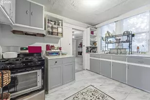 215 NE Going St, Portland, OR 97211 - Photo 5