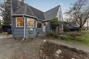 7126 N Ivanhoe St, Portland, OR 97203 - Photo 3