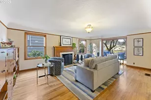 7126 N Ivanhoe St, Portland, OR 97203 - Photo 5