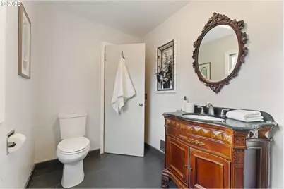 7126 N Ivanhoe St, Portland, OR 97203 - Photo 19