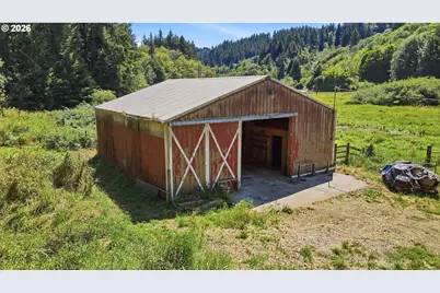 63206 Horse Poor Ln, Coos Bay, OR 97420 - Photo 5