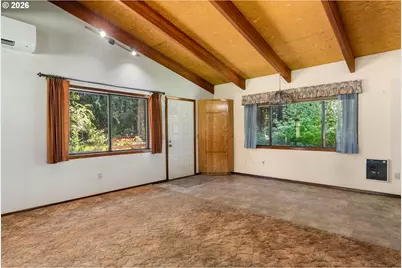 586 NW Loop Rd, White Salmon, WA 98672 - Photo 15
