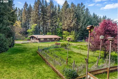 586 NW Loop Rd, White Salmon, WA 98672 - Photo 5