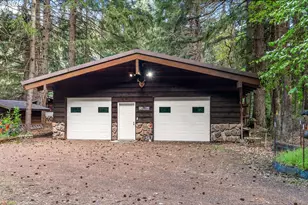 586 NW Loop Rd, White Salmon, WA 98672 - Photo 33