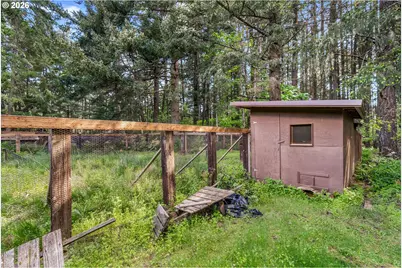 586 NW Loop Rd, White Salmon, WA 98672 - Photo 39