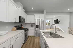 31160 NW Yorkshire St, North Plains, OR 97133 - Photo 15