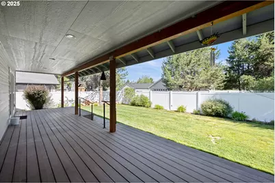 16676 McClintock Pl, La Pine, OR 97739 - Photo 33