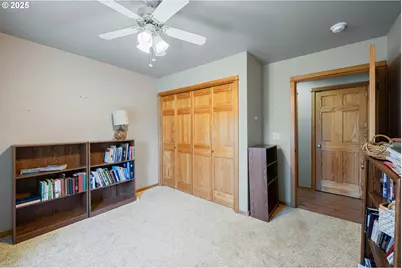 16676 McClintock Pl, La Pine, OR 97739 - Photo 15