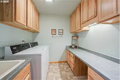 16676 McClintock Pl, La Pine, OR 97739 - Photo 19