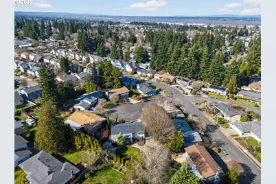 820 NE 168th Pl, Portland, OR 97230 - Photo 45