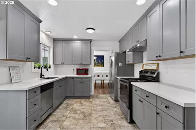 820 NE 168th Pl, Portland, OR 97230 - Photo 11