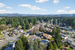 820 NE 168th Pl, Portland, OR 97230 - Photo 47