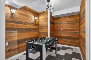 820 NE 168th Pl, Portland, OR 97230 - Photo 31