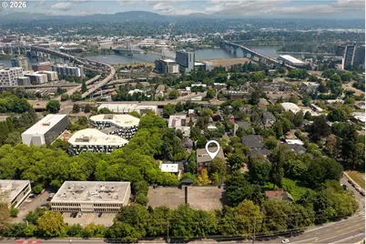 245 SW Meade St #G2, Portland, OR 97201 - Photo 39