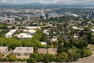 245 SW Meade St, Portland, OR 97201 - Photo 39