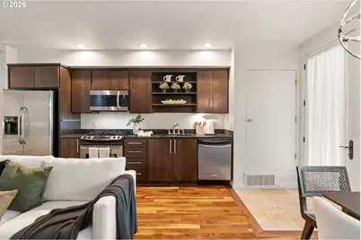 245 SW Meade St #G2, Portland, OR 97201 - Photo 13