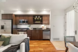 245 SW Meade St, Portland, OR 97201 - Photo 13