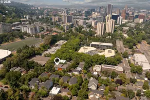 245 SW Meade St, Portland, OR 97201 - Photo 37