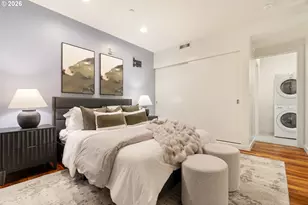 245 SW Meade St, Portland, OR 97201 - Photo 25