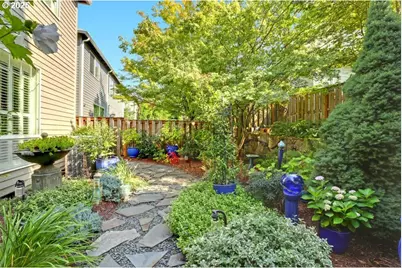 13922 NW Stonebridge Dr, Portland, OR 97229 - Photo 31