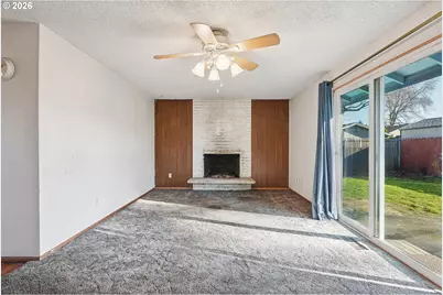 1384 NE 19th St, Gresham, OR 97030 - Photo 7