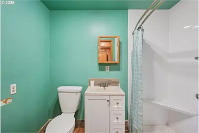 1384 NE 19th St, Gresham, OR 97030 - Photo 13