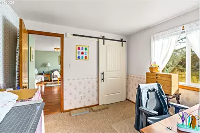 28779 Jager Ln, Junction City, OR 97448 - Photo 17