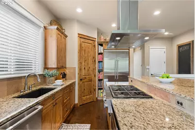 9830 NW Wayne Ln, Portland, OR 97229 - Photo 11