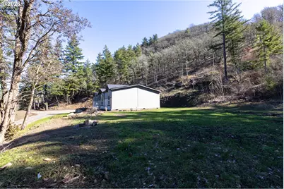 698 Highway 141, White Salmon, WA 98672 - Photo 37