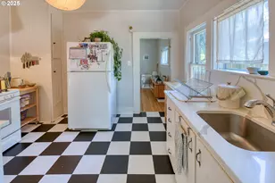 3417 SE Grant Ct, Portland, OR 97214 - Photo 11