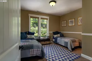 5230 Eola Dr, Salem, OR 97304 - Photo 37