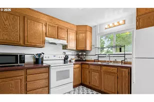 617 SE 8th St, Pendleton, OR 97801 - Photo 9