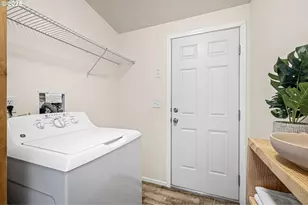 1415 S Bertelsen Rd, Eugene, OR 97402 - Photo 25