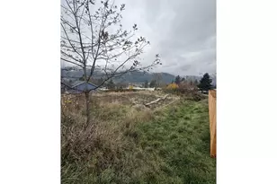 Mona St, Myrtle Creek, OR 97457 - Photo 1