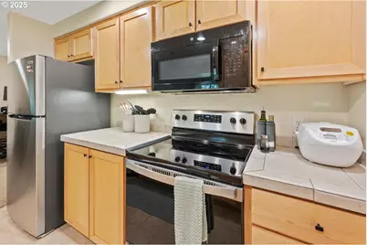 750 NW 185th Ave #203, Beaverton, OR 97006 - Photo 13