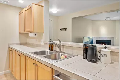 750 NW 185th Ave #203, Beaverton, OR 97006 - Photo 9
