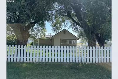 1645 4th St, Haines, OR 97833 - Photo 1