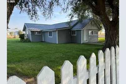 1645 4th St, Haines, OR 97833 - Photo 7