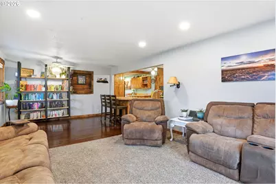 364 NE 9th Ave, Canby, OR 97013 - Photo 5