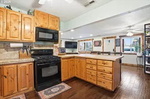 364 NE 9th Ave, Canby, OR 97013 - Photo 7